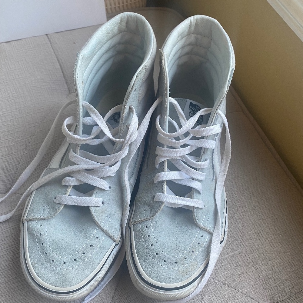 Good Condition light grey High top Vans (size: 9)